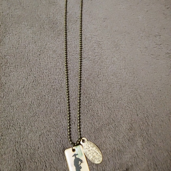 Necklace - Picture 2 of 4